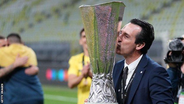 Unai Emery with the Europa League trophy